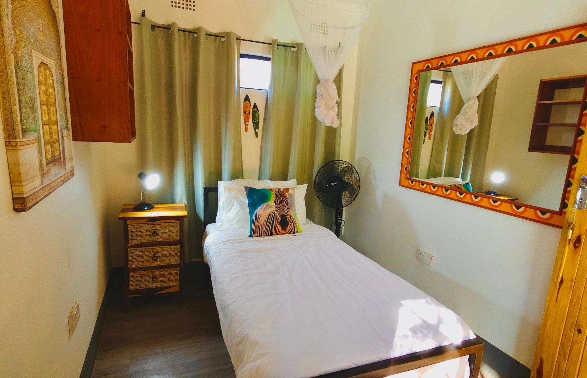 Victoria Falls Backpackers Zambia Livingstone Exterior photo